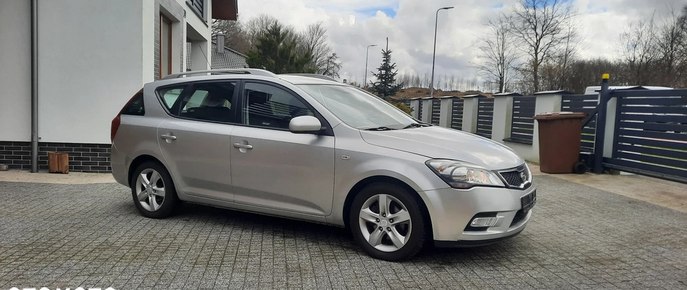 Kia Ceed cena 18700 przebieg: 236000, rok produkcji 2012 z Słupsk małe 326